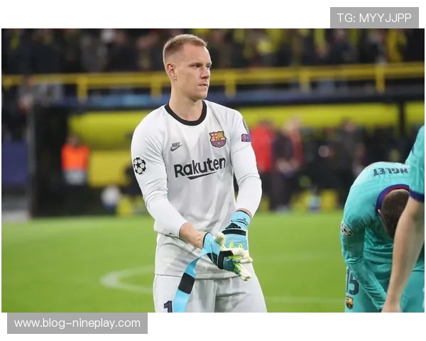 足球球星违约引发俱乐部利益受损与合同诚信危机分析