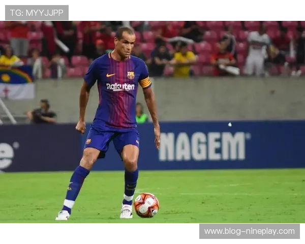 雷吉纳足球球星的崛起与奋斗历程解析 他的精彩表现如何改变球队命运